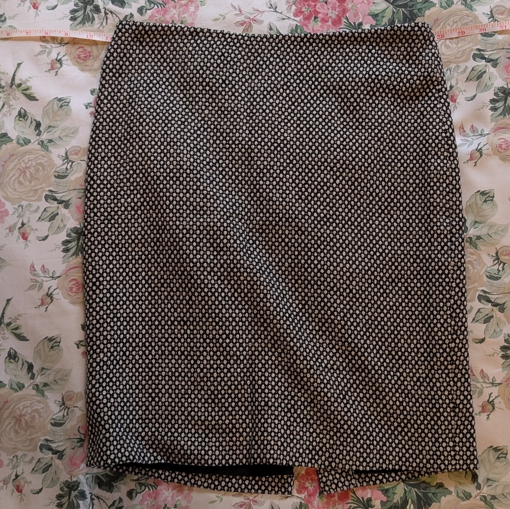 Lord & Taylor Monochrome Patterned Pencil Skirt